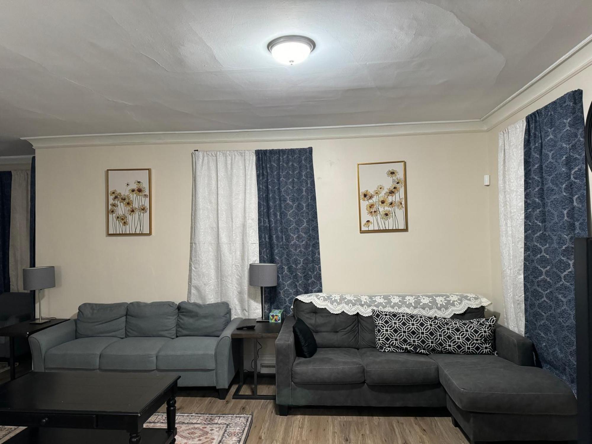 Comfy Getaway, 5 Bed, Sleeps 9, Walk To Falls! Niagara Falls Eksteriør bilde
